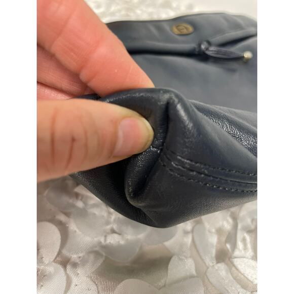 Vintage Etienne Aigner Clutch or Crossbody Navy Leather Minimalist Bag Y2K - Picture 7 of 7